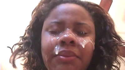 შავკანიან ბრაზილიელ გოგონას ანალური სექსის შემდეგ სახეზე აჭრელება დიდი დიკთან