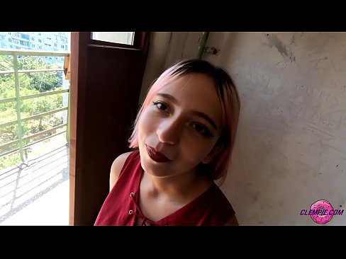 ❤️ სტუდენტური სენსუალი შთანთქავს უცნობს გარეუბანში - Cum On His Face ❤ ანალური ვიდეო ჩვენთან